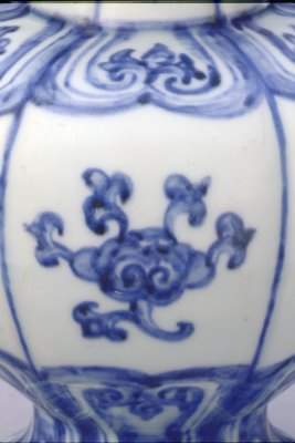 图片[2]-Blue and white pomegranate statue with ganoderma lucidum pattern-China Archive